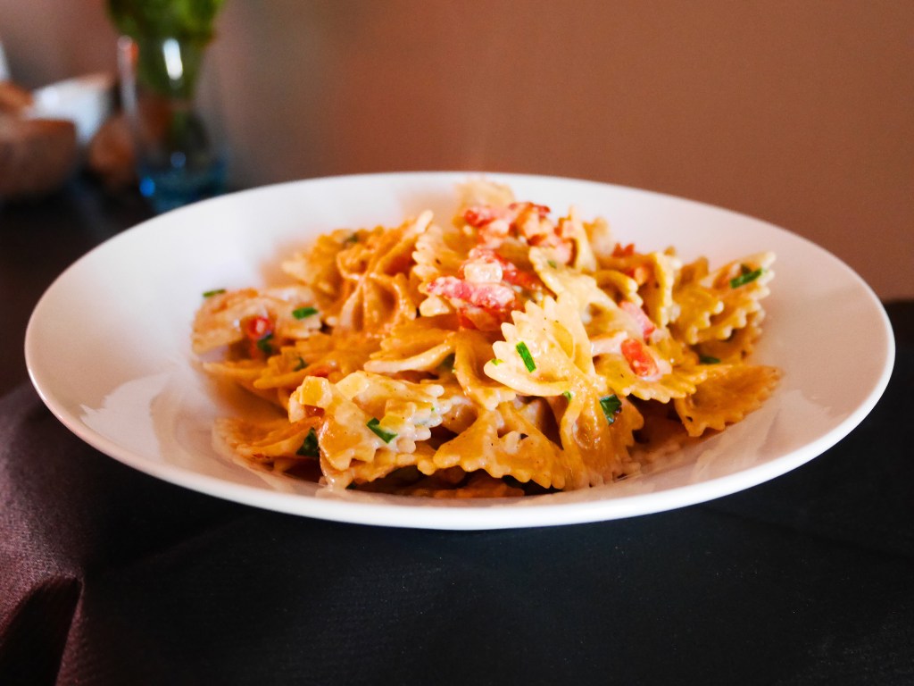 Une recette toute simple,Pâtes Papillons Complètes Sauce Yaourt ciboulettes et&nbsp;Basilic